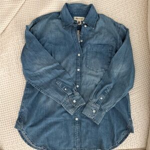 Madewell Denim Oversized Button-Up Shirt in Marnie Wash
